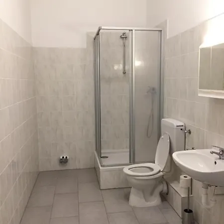 Dreilinden Gmbh Хостел